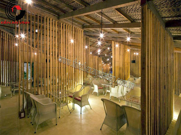 thiết kế quán cafe sân vườn làm bằng gỗ