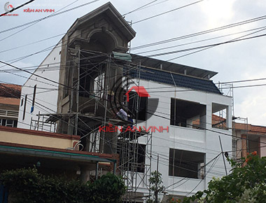 Những hình ảnh thi công nhà mái Thái 3 tầng…
